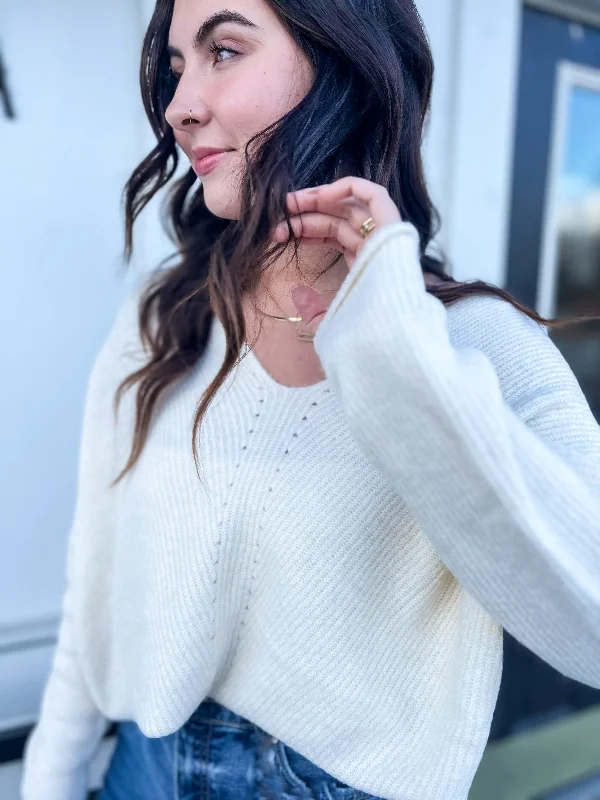 Chic & Sophisticated Oversized Knit Sweater- Warm Cream